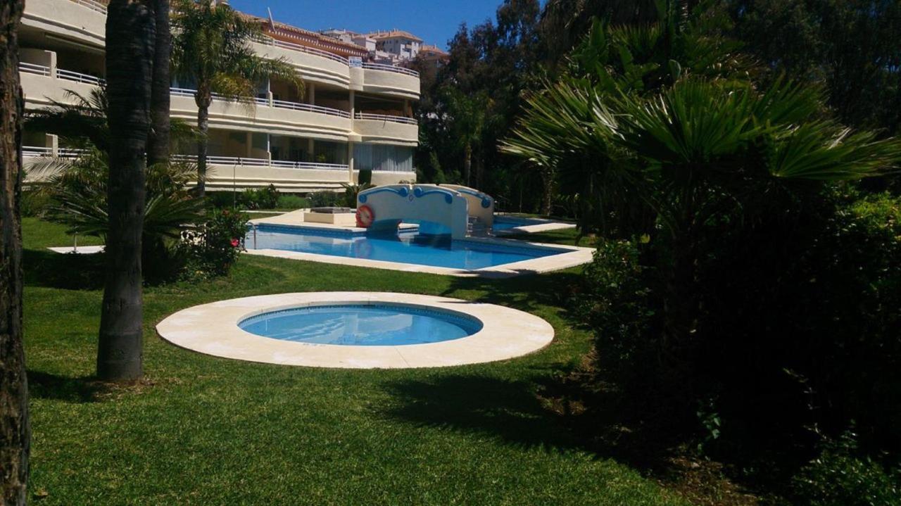 Holidays2Benalmadena Torrequebrada Sea View Front Beach With Pool Parking & Terraces Exterior foto