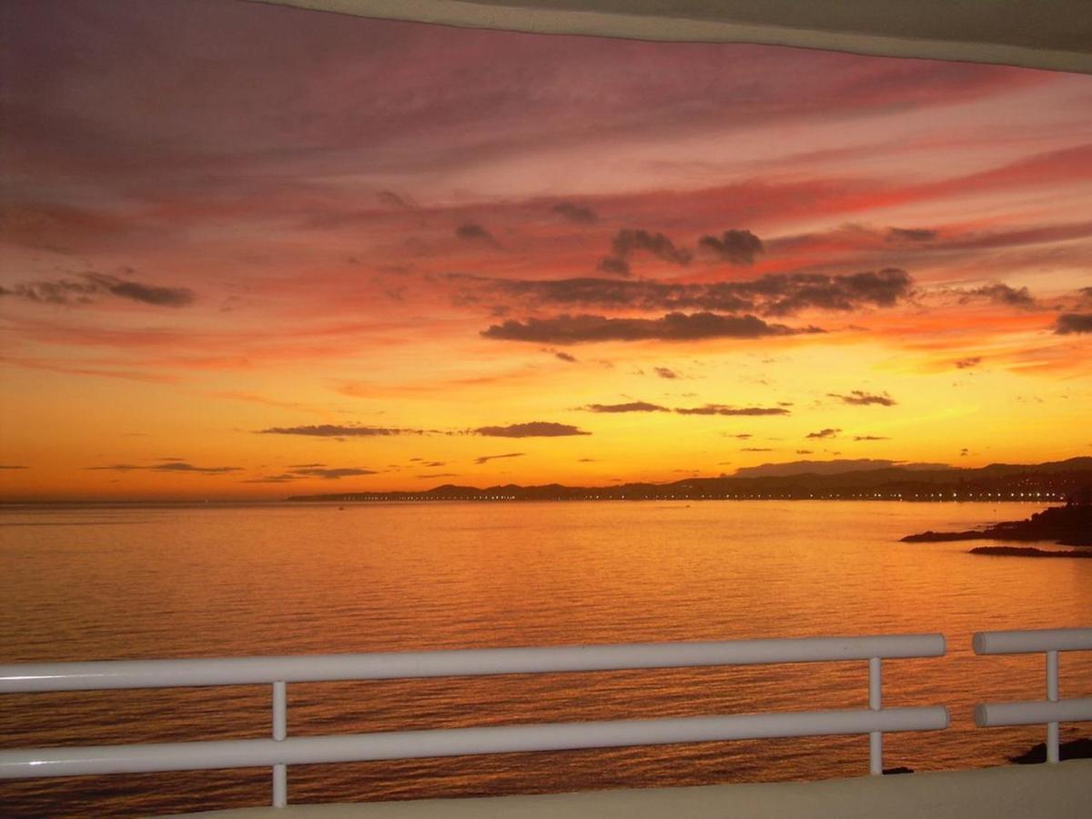 Holidays2Benalmadena Torrequebrada Sea View Front Beach With Pool Parking & Terraces Exterior foto